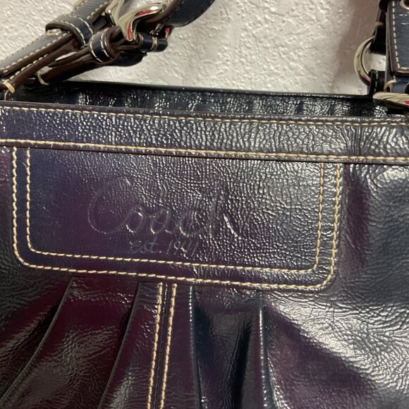 Coach pleated Gallery Tote black patent leather Shoulder Bag W/green Lining - Picture 4 of 15